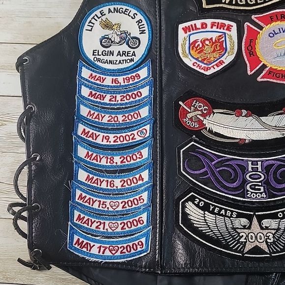 REAL Women's Biker Vest Cut with Patches & Pins from Wild Fire HOG Villa Park IL - Picture 9 of 16